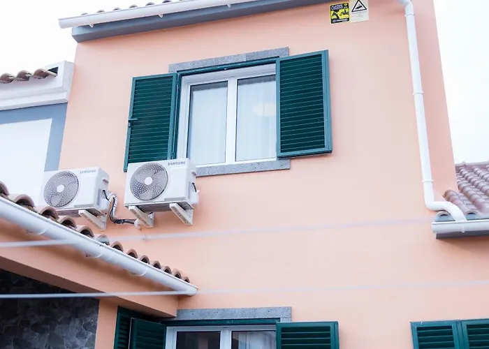 Holiday home Levada's House *